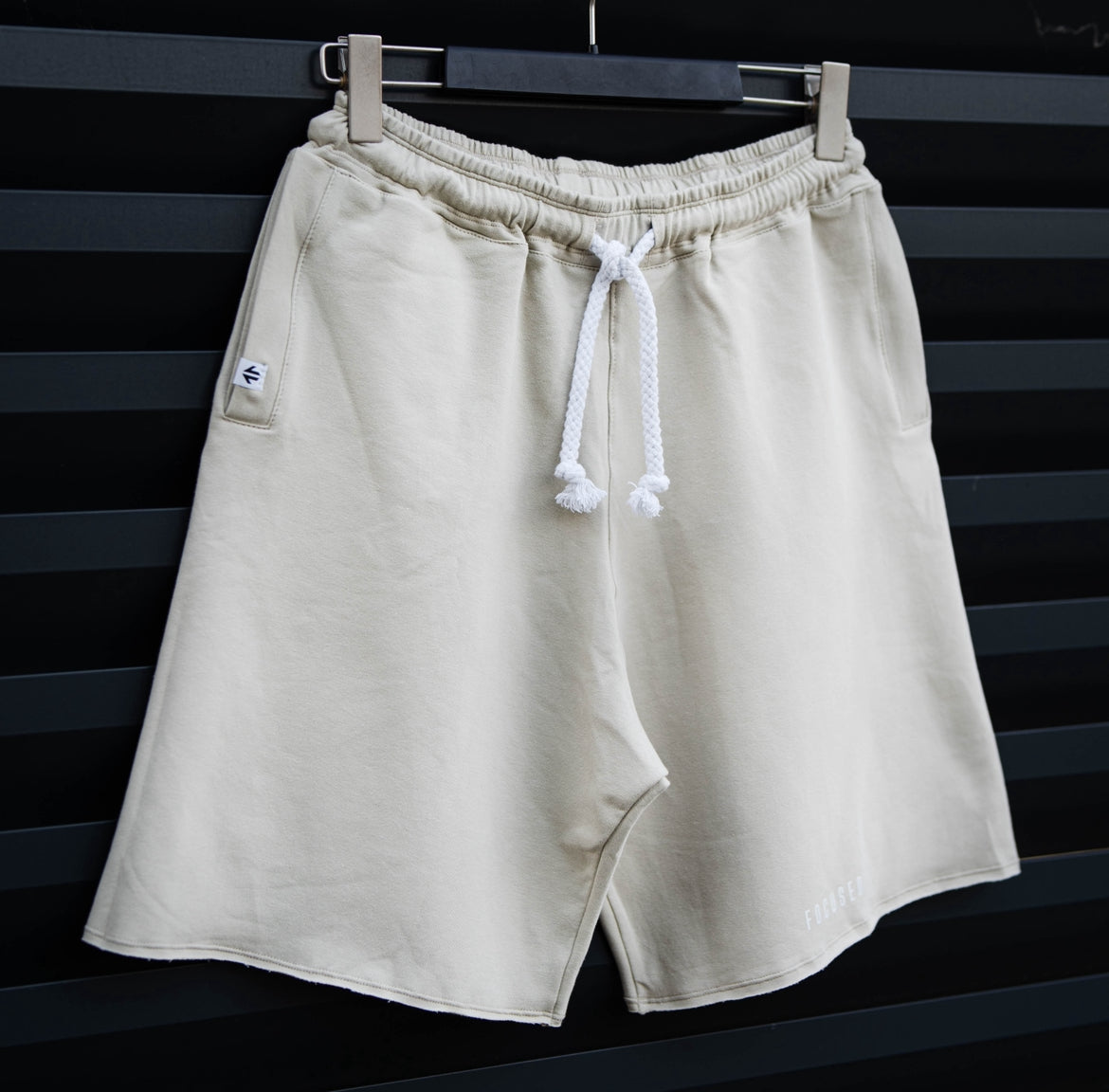 FOCUSED SHORTS